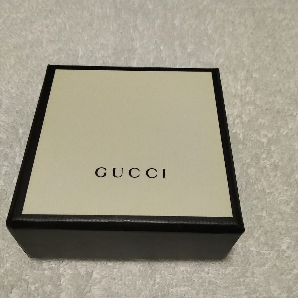 Gucci Icon Silver Round Trademark Bracelet - Picture 3 of 3